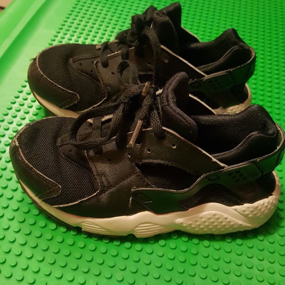 ❌SOLD❌ Nike huaraches